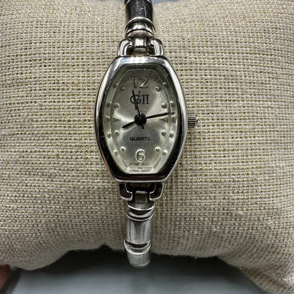 3/$30 Gloria Vanderbilt Watch Women Silver Tone Link Bracelet New Battery 7